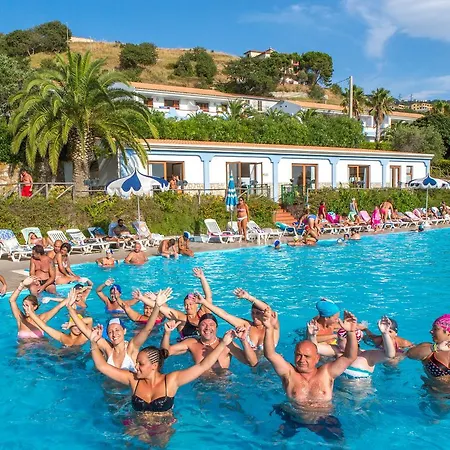 Aparthotel Martinica 4*