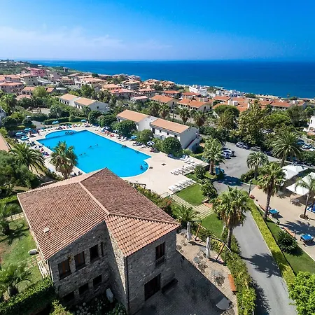 Aparthotel Martinica 4*