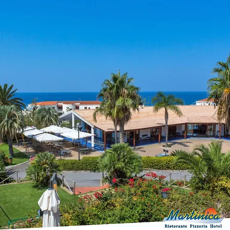 Martinica Apartahotel