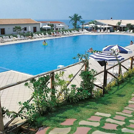 Martinica Apartahotel