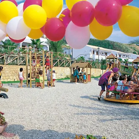 Apartahotel Martinica 3*