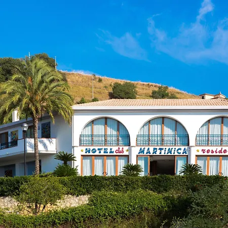 Martinica Apartahotel 3*