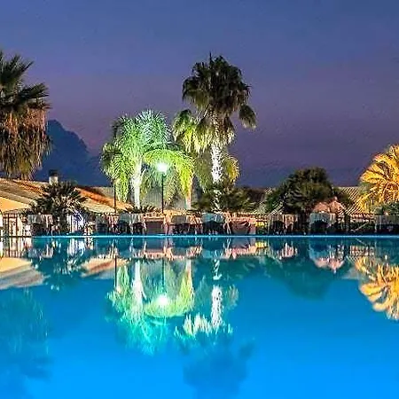 Martinica Apartahotel