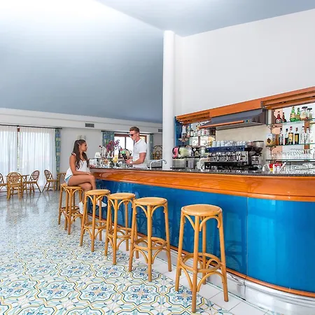 Martinica Apartahotel