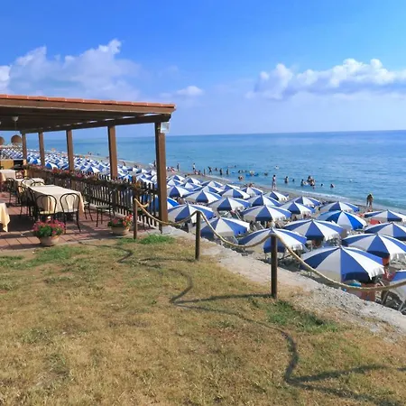 Aparthotel Martinica 3*